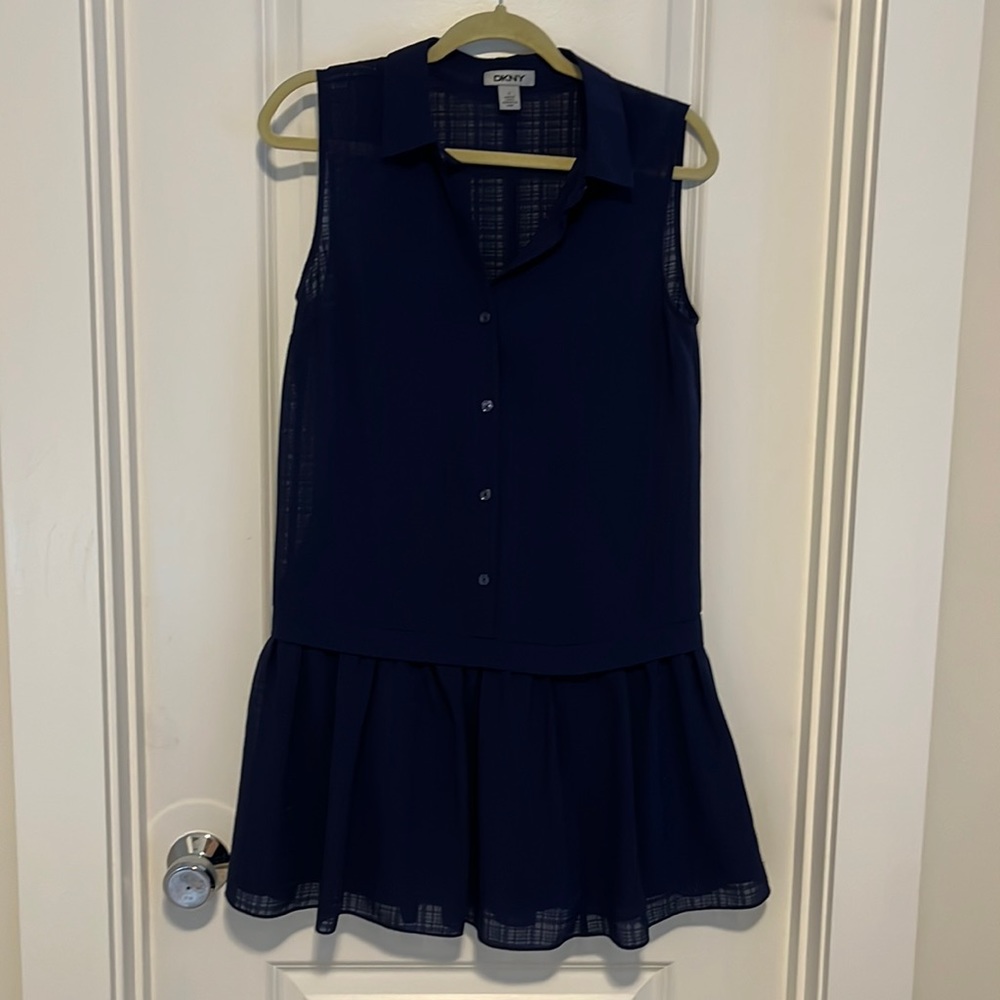 Navy dkny skirt size 6 gently worn